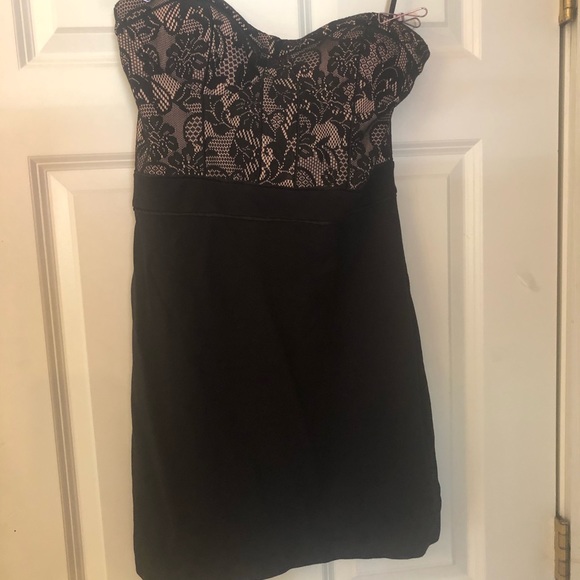 Dress - Picture 2 of 4